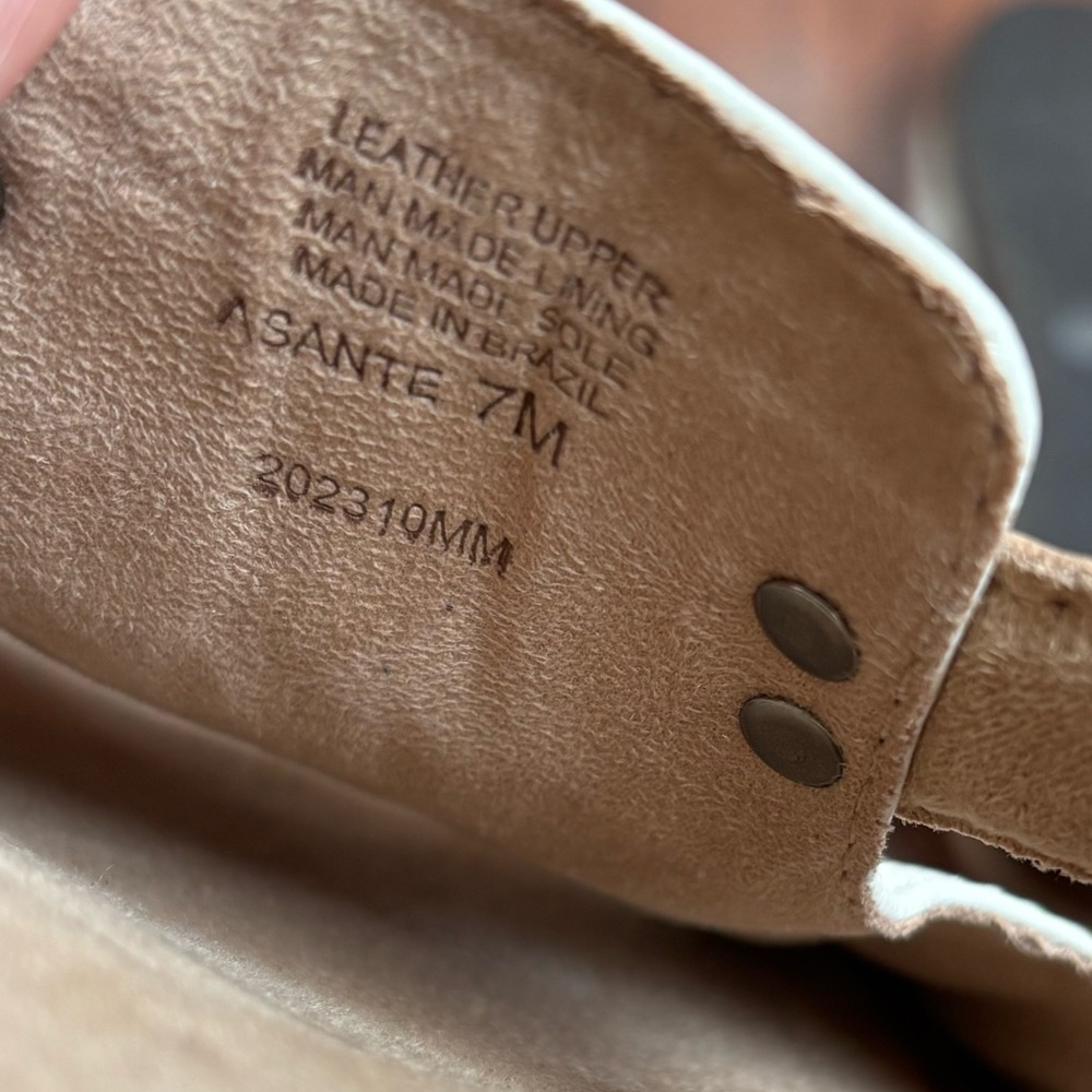 Brioso Asante Off-White and Brown Leather Sandals, Size 7 - Picture 9 of 9